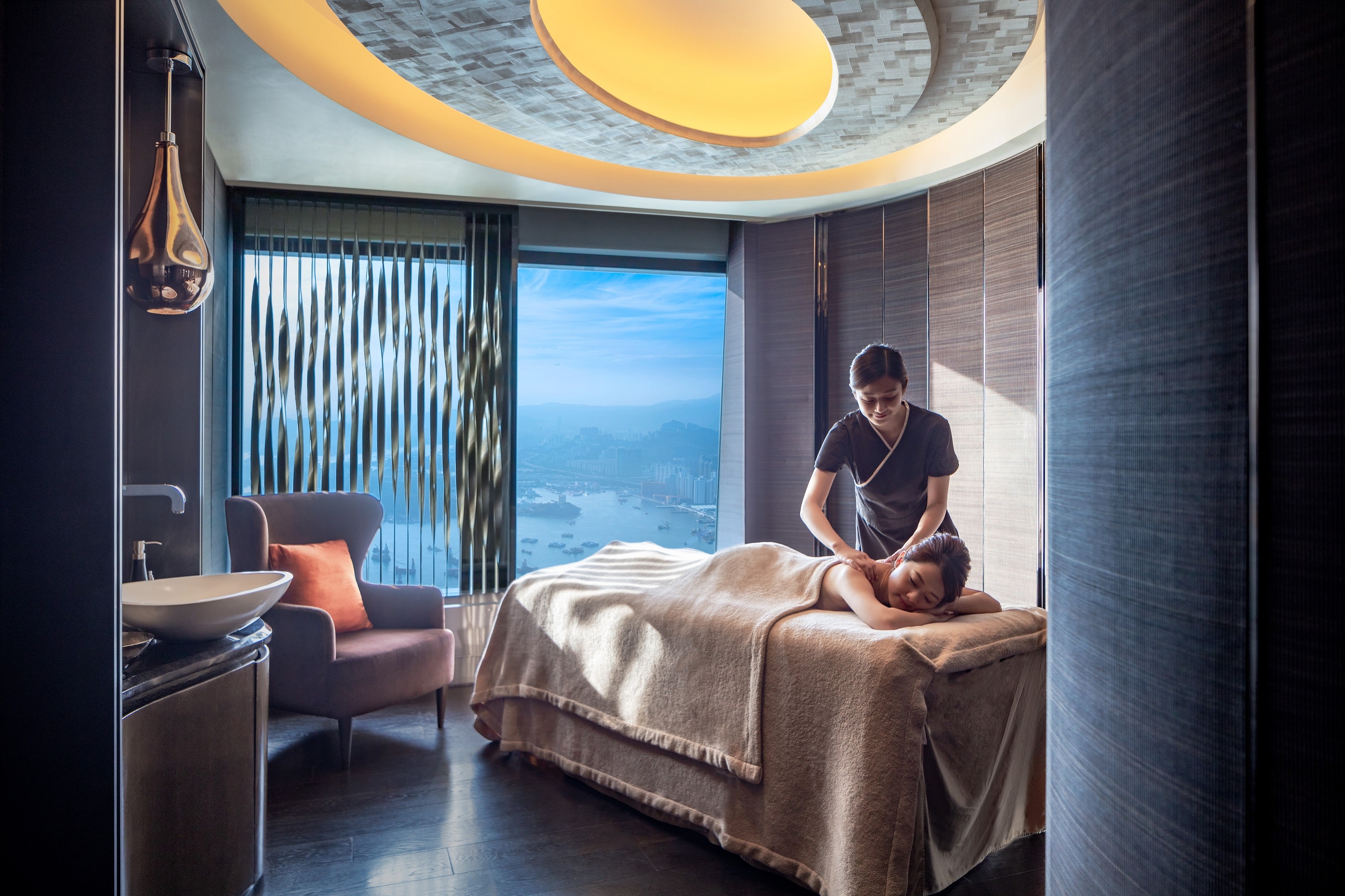 Discover Exclusive Spa Offers for Amcham Members at The Ritz-Carlton Spa, Hong Kong